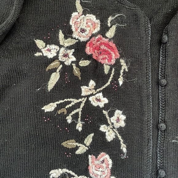 Grannycore cotton blend black cardigan with floral embroidery - Picture 3 of 9